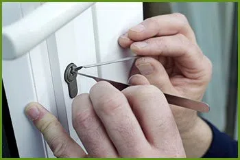 Neighborhood Locksmith Services Bonita Springs, FL 239-491-0326 - 3-cheap-locksmith-near-me